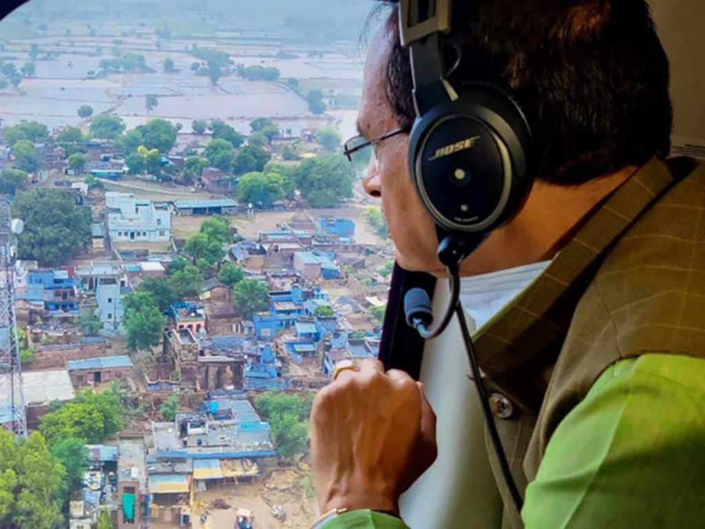मध्य प्रदेश में बारिश-बाढ़ पर बोले सीएम शिवराज,’ 70 साल में नहीं देखी ऐसी तबाही’